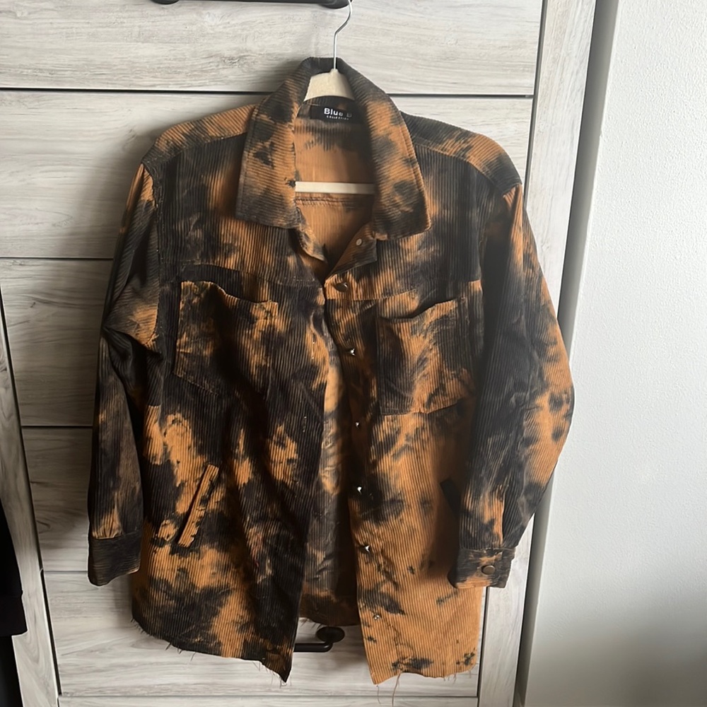 Shacket size small from Blushing Brunette (online)